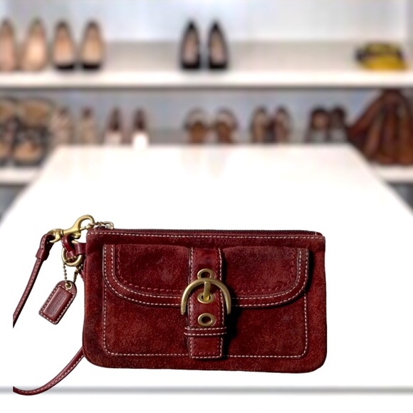 Coach Suede Soho Special Buckle Closure Large Wristlet - Picture 1 of 16